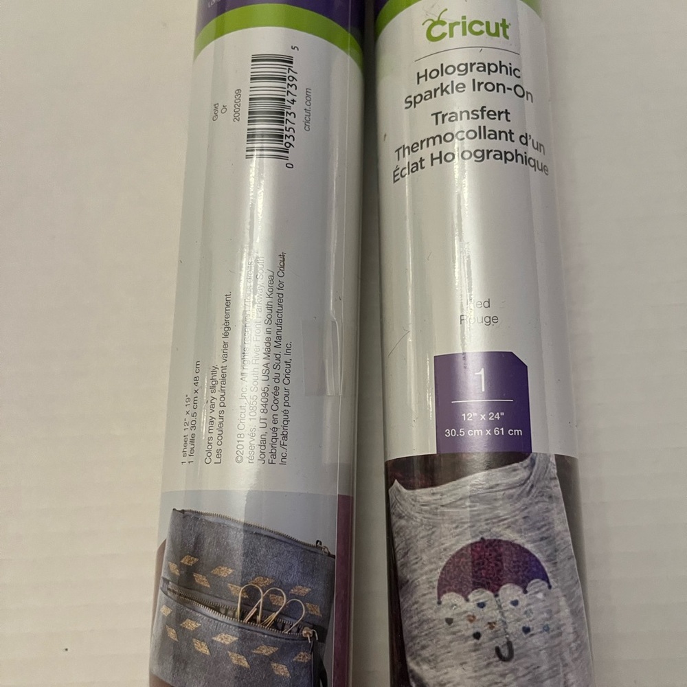 Cricut Glitter and Holographic Iron-On Rolls - Gold and Red - Picture 3 of 3